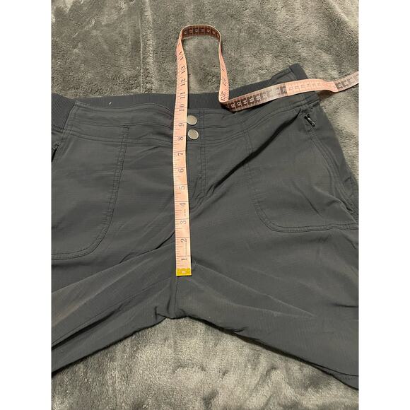 Athleta Trekkie Capri Pants Black Ripstop Cargo Utility Hiking Camp Sz 12 - Picture 10 of 12